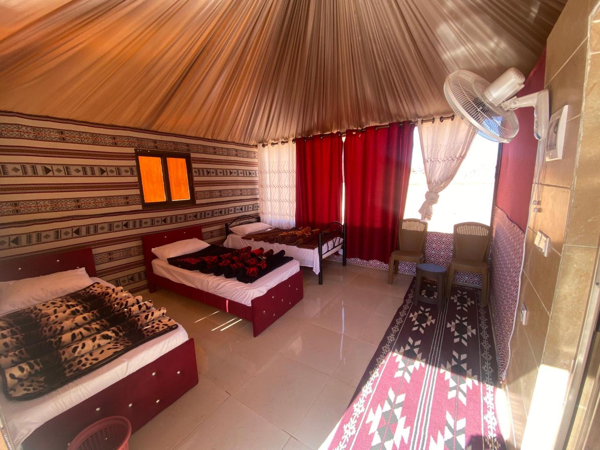 Khazali Mountain Camp Hotell Wadi Rum Eksteriør bilde